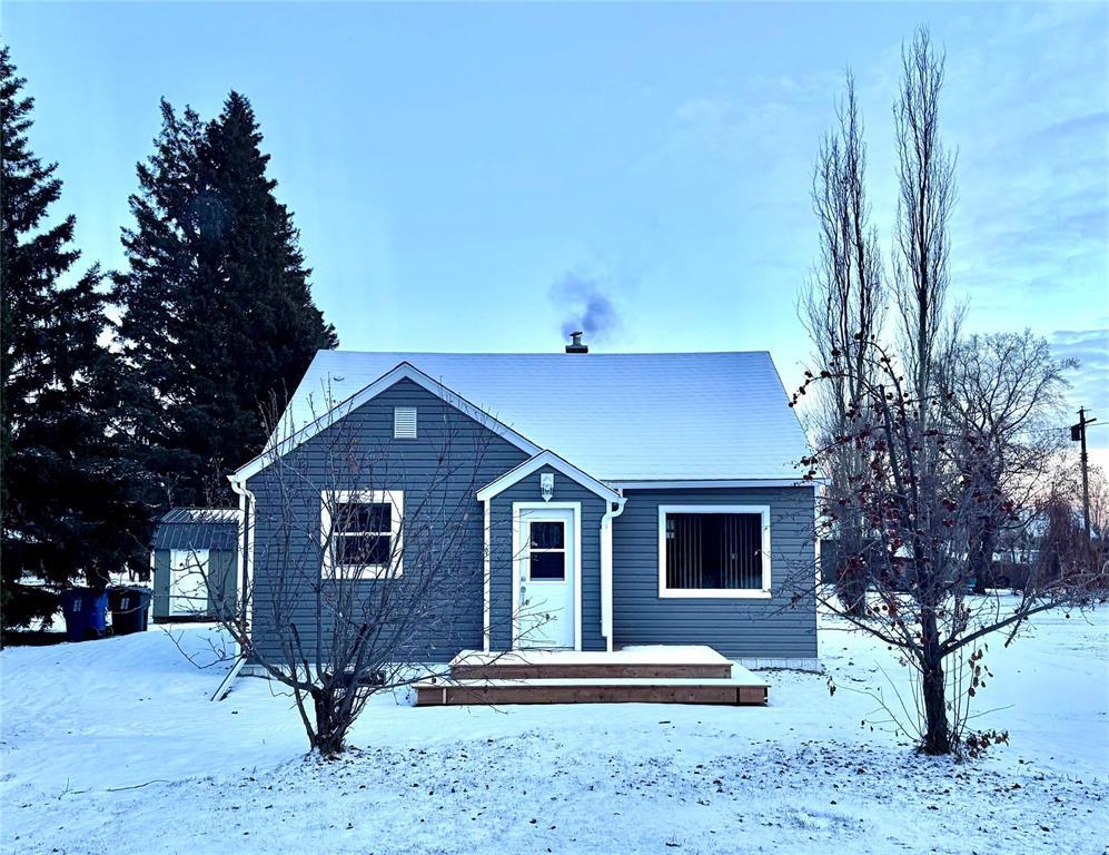 240 4th Avenue, Binscarth, Manitoba