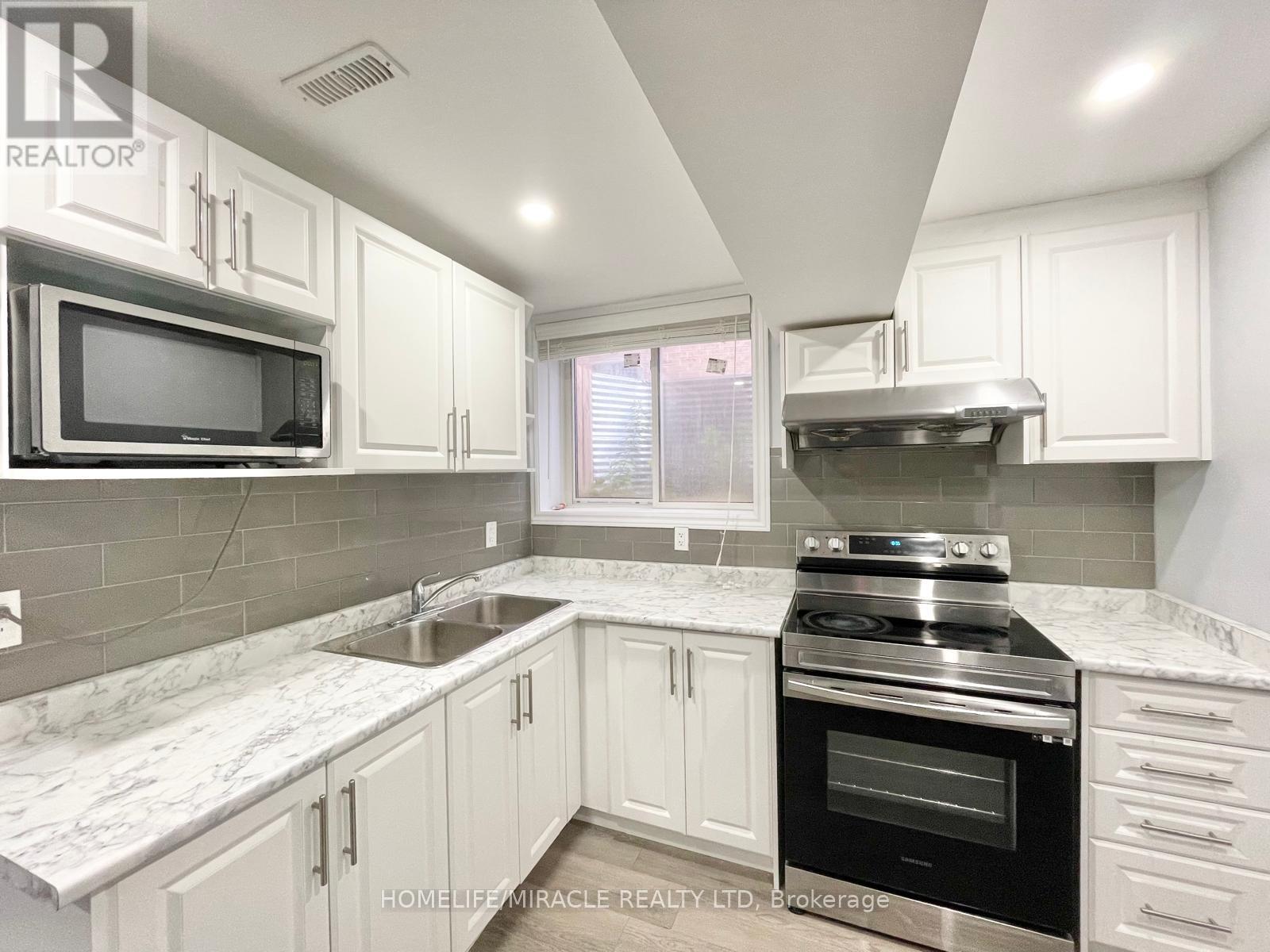 B - 98 Dallan Drive, Guelph, Ontario  N1L 0N3 - Photo 5 - X12685010