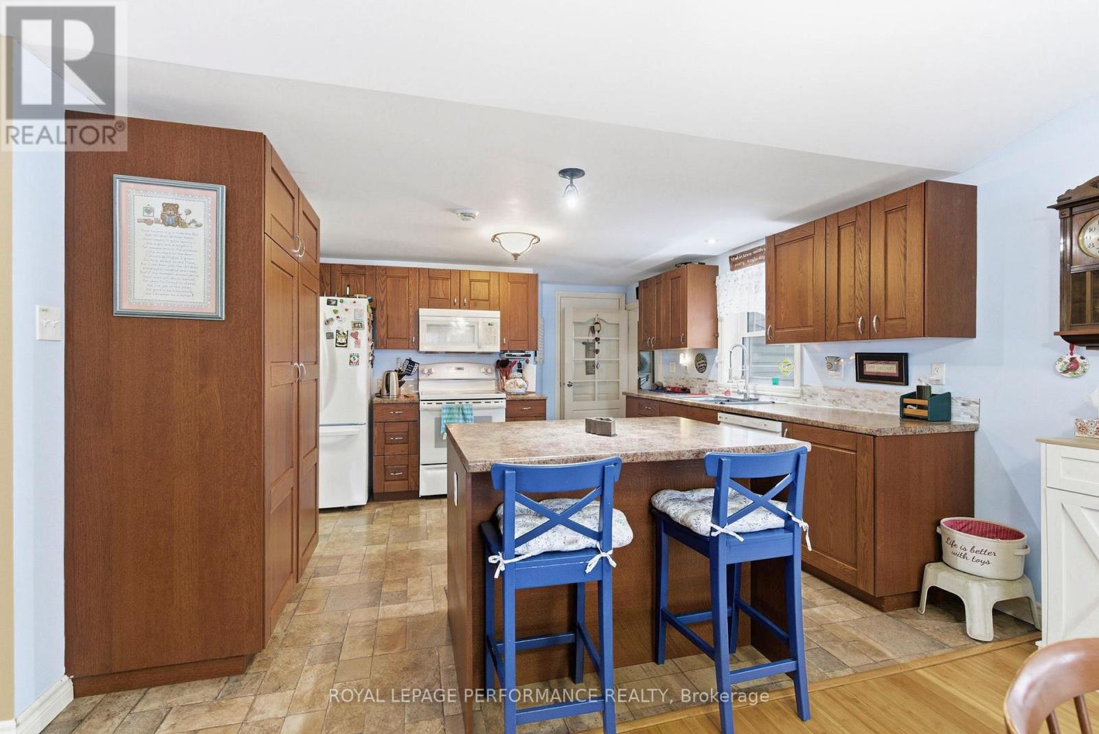 6149 Poirier Avenue, South Glengarry, Ontario  K0C 2J0 - Photo 4 - X12685064