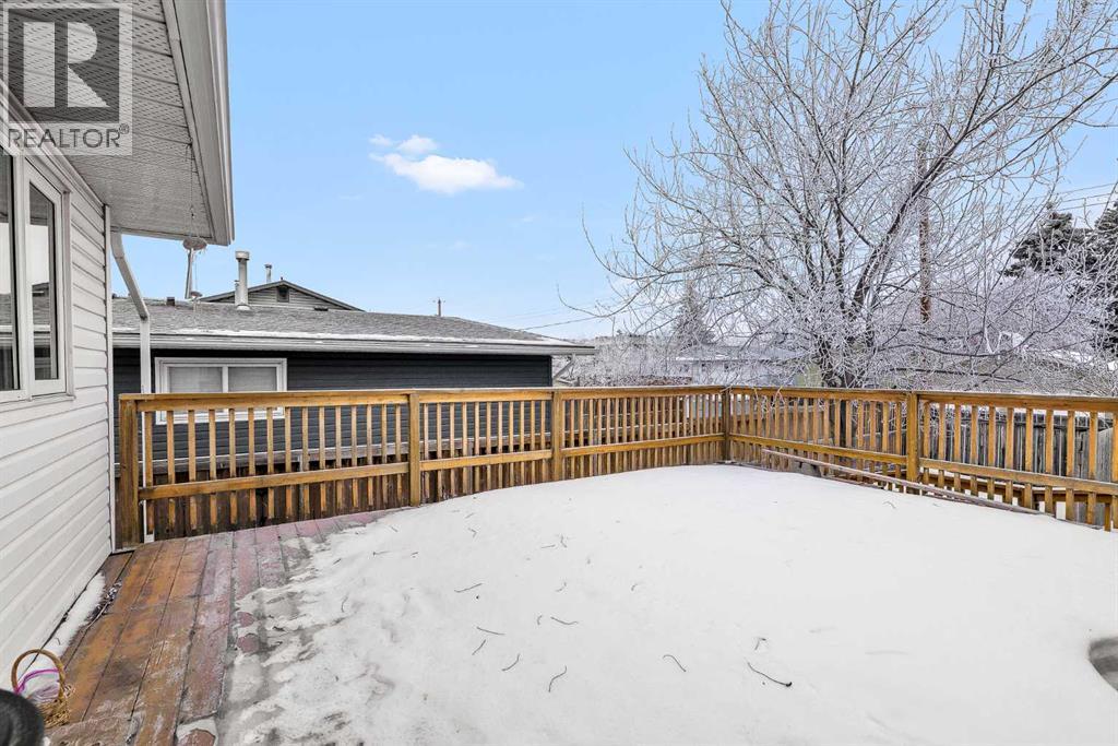 111 Dovertree Place Se, Calgary, Alberta  t2b 2k3 - Photo 27 - A2277343