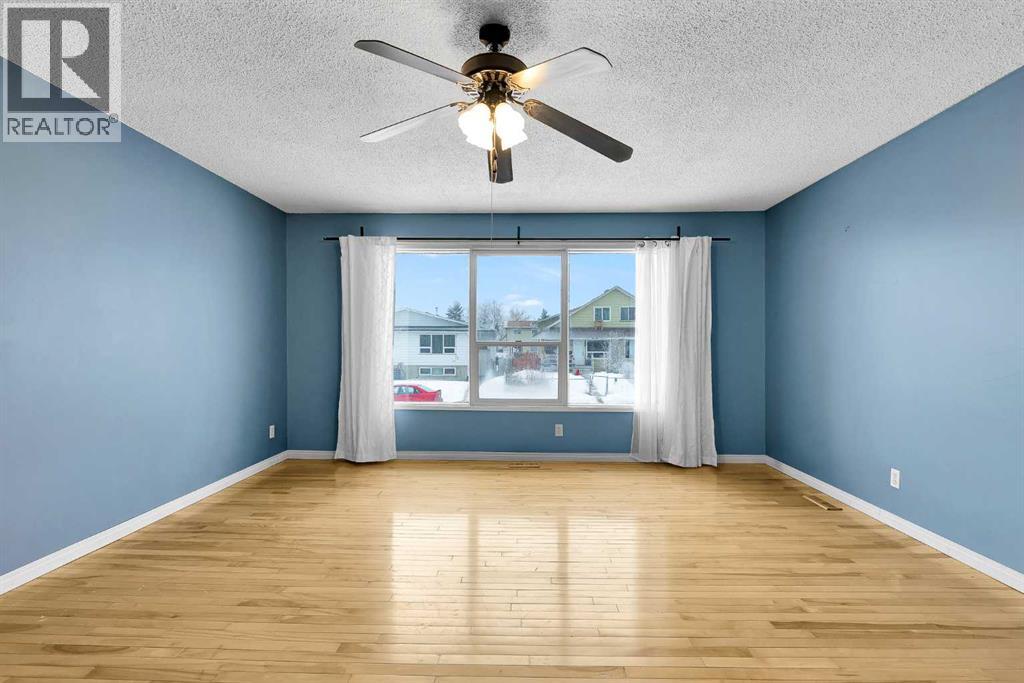 111 Dovertree Place Se, Calgary, Alberta  t2b 2k3 - Photo 6 - A2277343