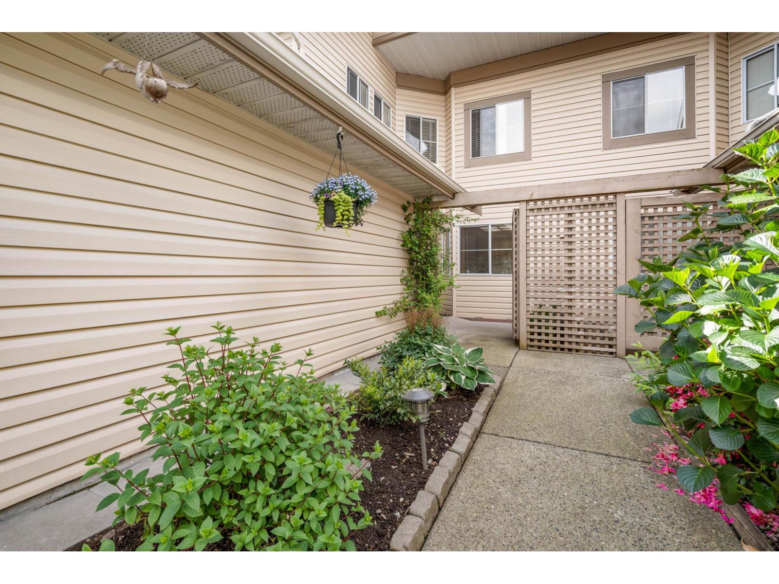 30 6140 192 Street, Surrey, British Columbia  V3S 7V7 - Photo 4 - R3076897