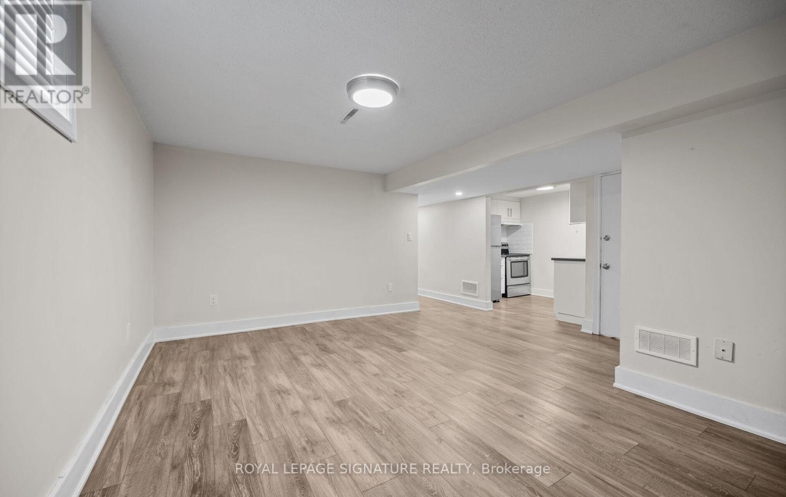 11 Rockwood Avenue, St. Catharines, Ontario  L2P 1E3 - Photo 35 - X12645294