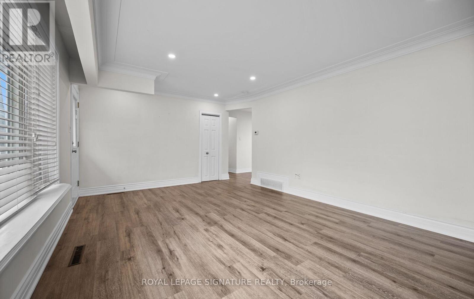 11 Rockwood Avenue, St. Catharines, Ontario  L2P 1E3 - Photo 8 - X12645294