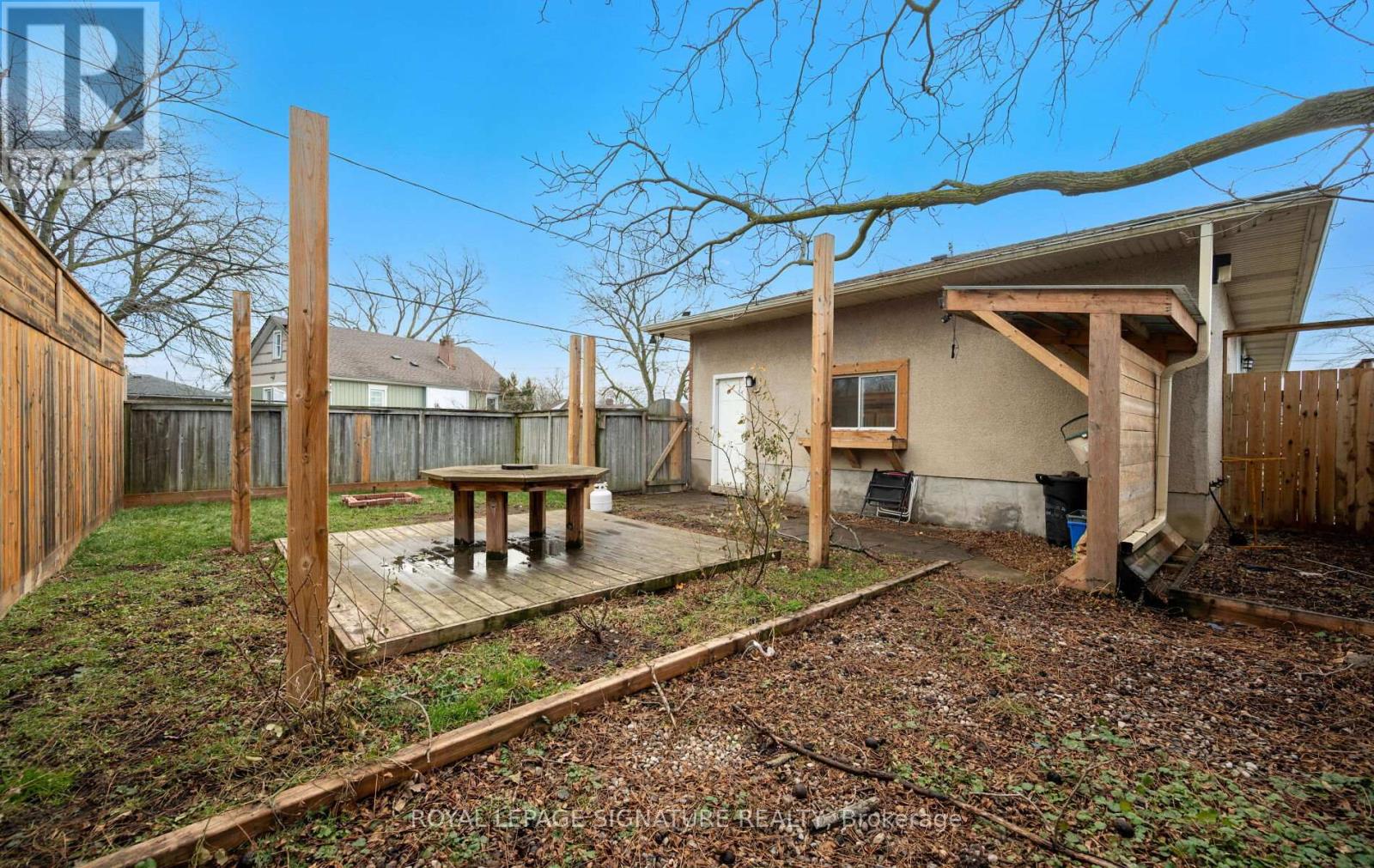 11 Rockwood Avenue, St. Catharines, Ontario  L2P 1E3 - Photo 48 - X12645294