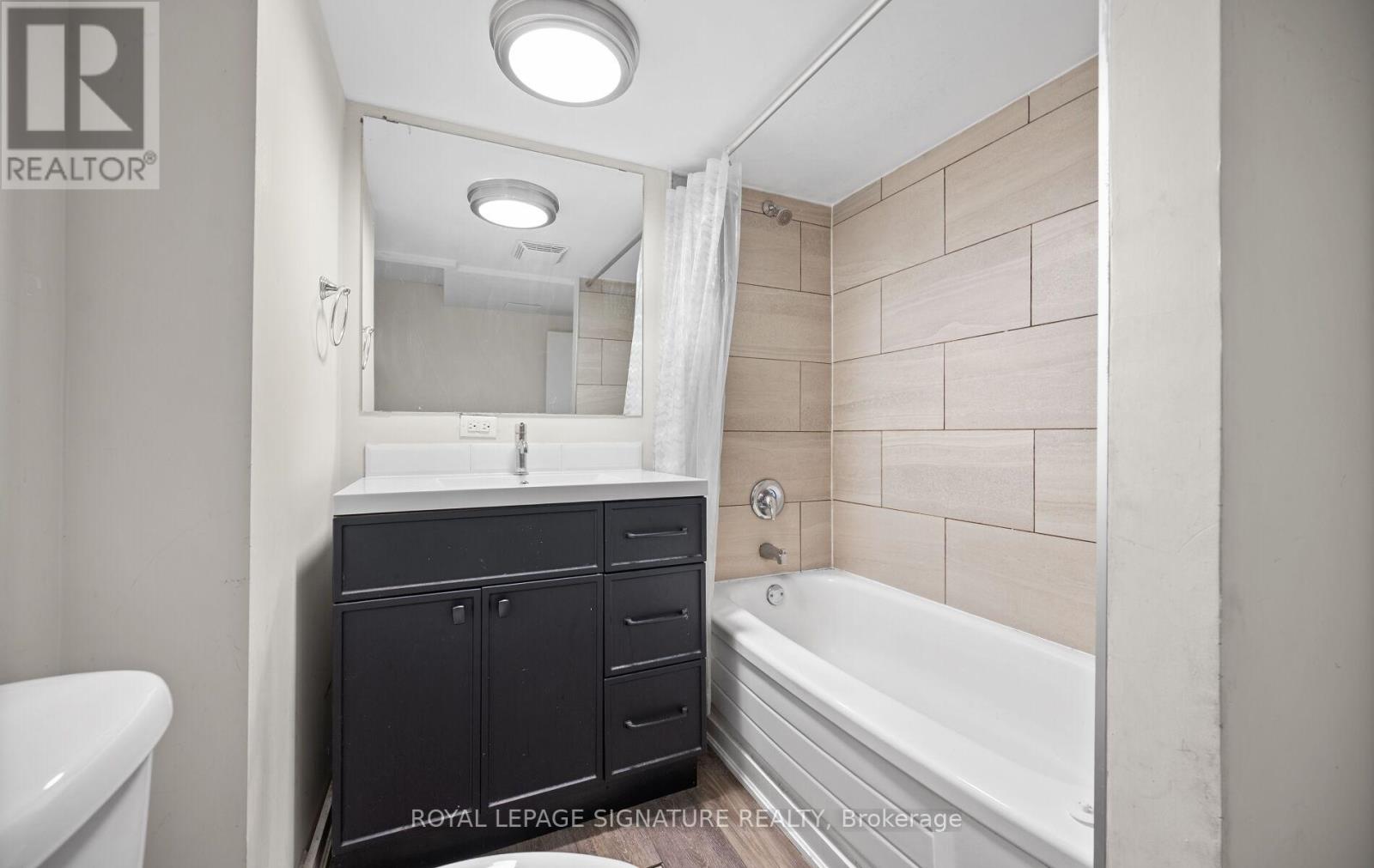 11 Rockwood Avenue, St. Catharines, Ontario  L2P 1E3 - Photo 45 - X12645294