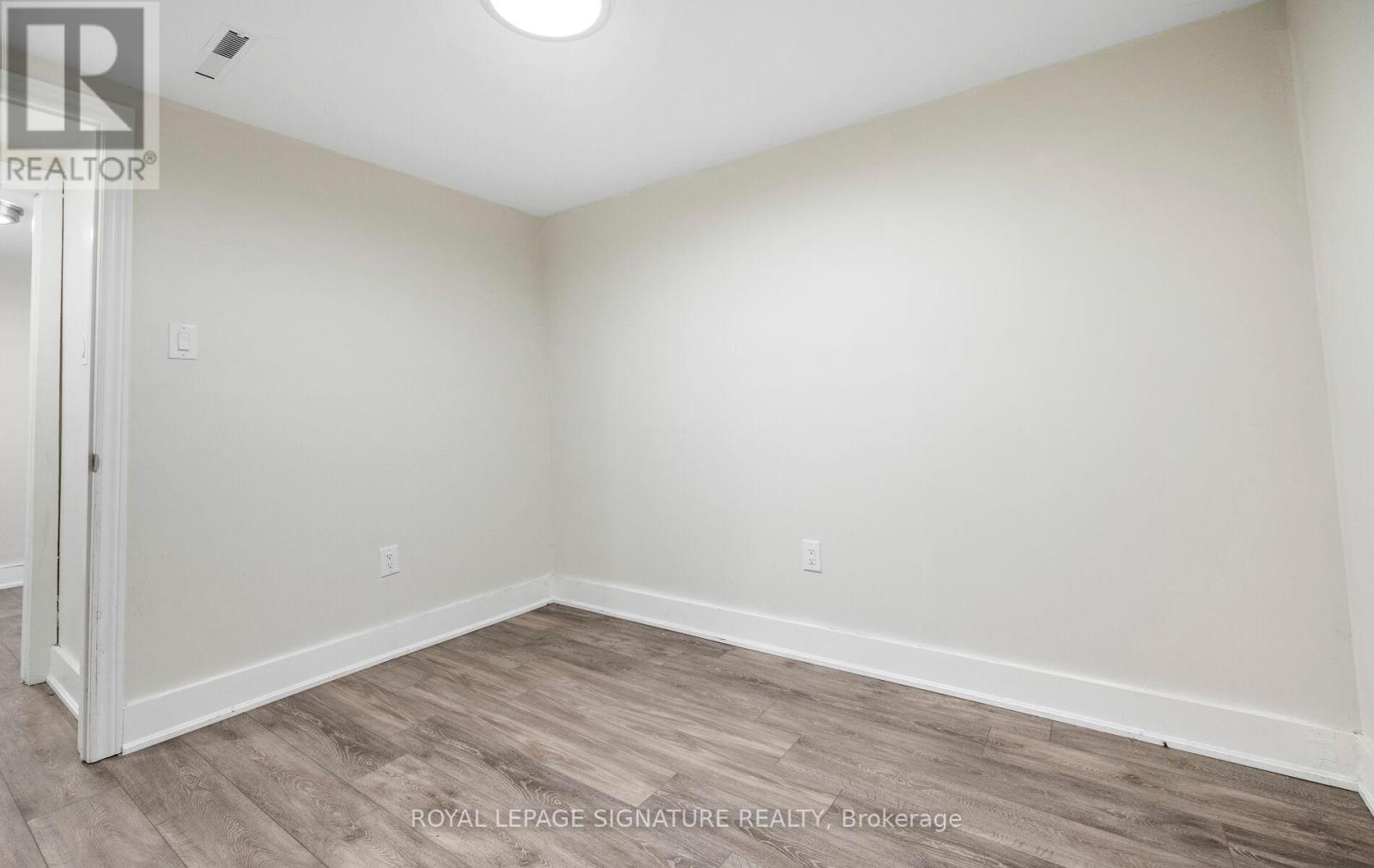 11 Rockwood Avenue, St. Catharines, Ontario  L2P 1E3 - Photo 42 - X12645294