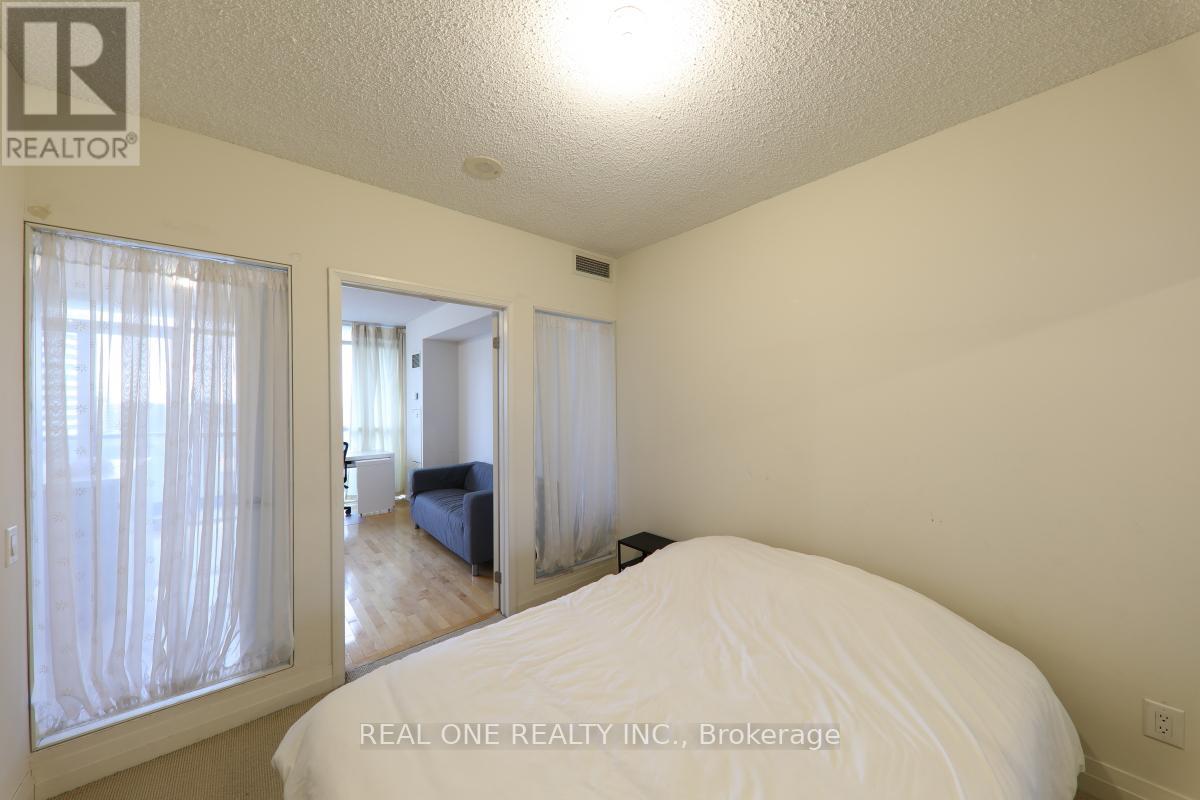 2310 - 25 Carlton Street, Toronto, Ontario  M5B 1L4 - Photo 6 - C12685054