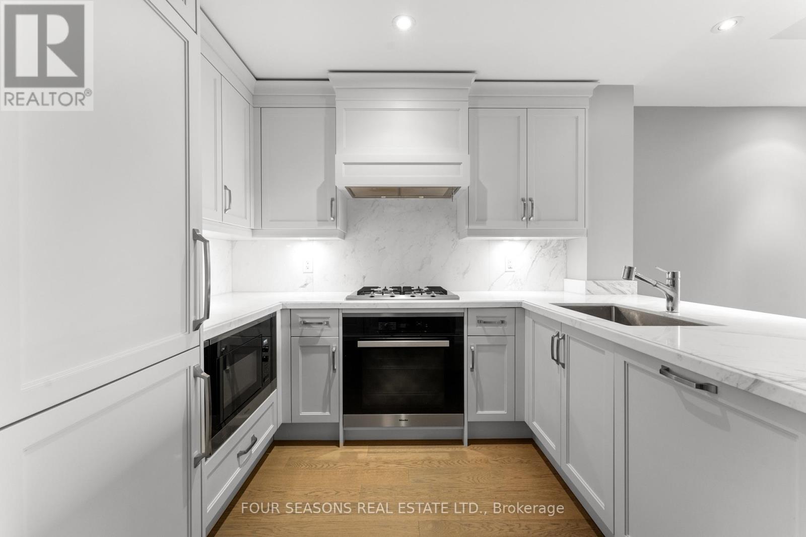 507 - 181 Davenport Road, Toronto, Ontario  M5R 1J1 - Photo 2 - C12685082