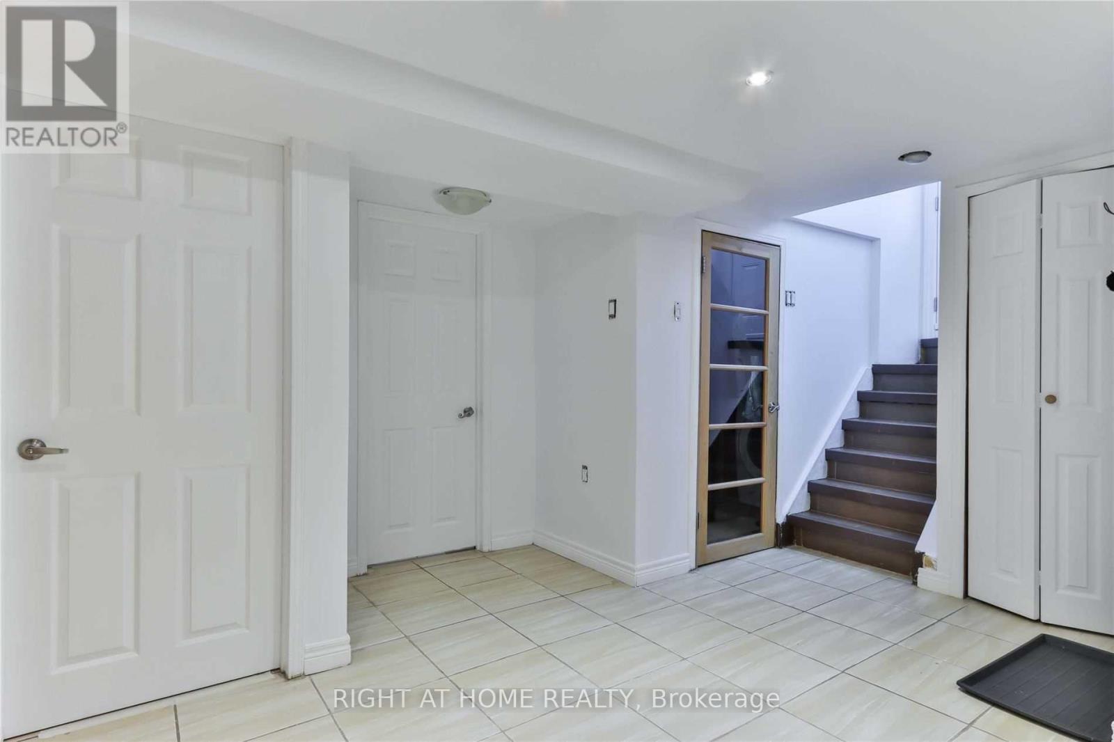 Lower - 100 Ellington Drive, Toronto, Ontario  M1R 3Y1 - Photo 5 - E12685072