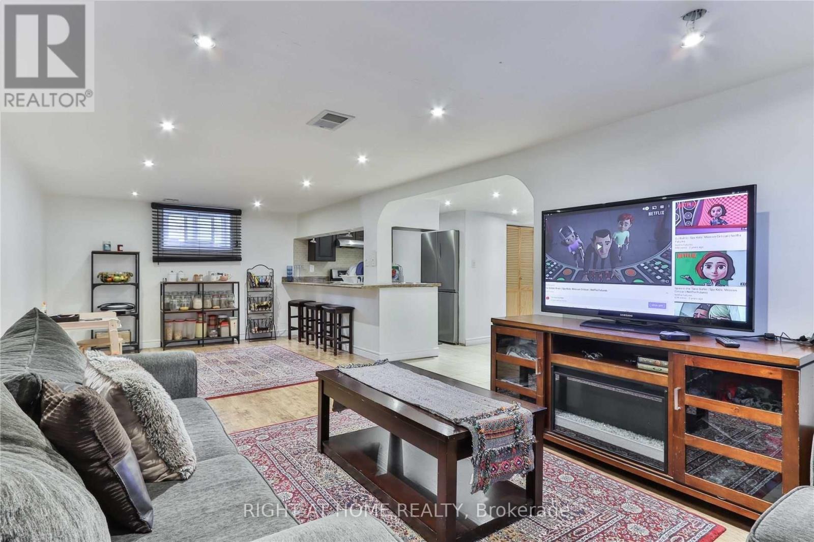 Lower - 100 Ellington Drive, Toronto, Ontario  M1R 3Y1 - Photo 8 - E12685072