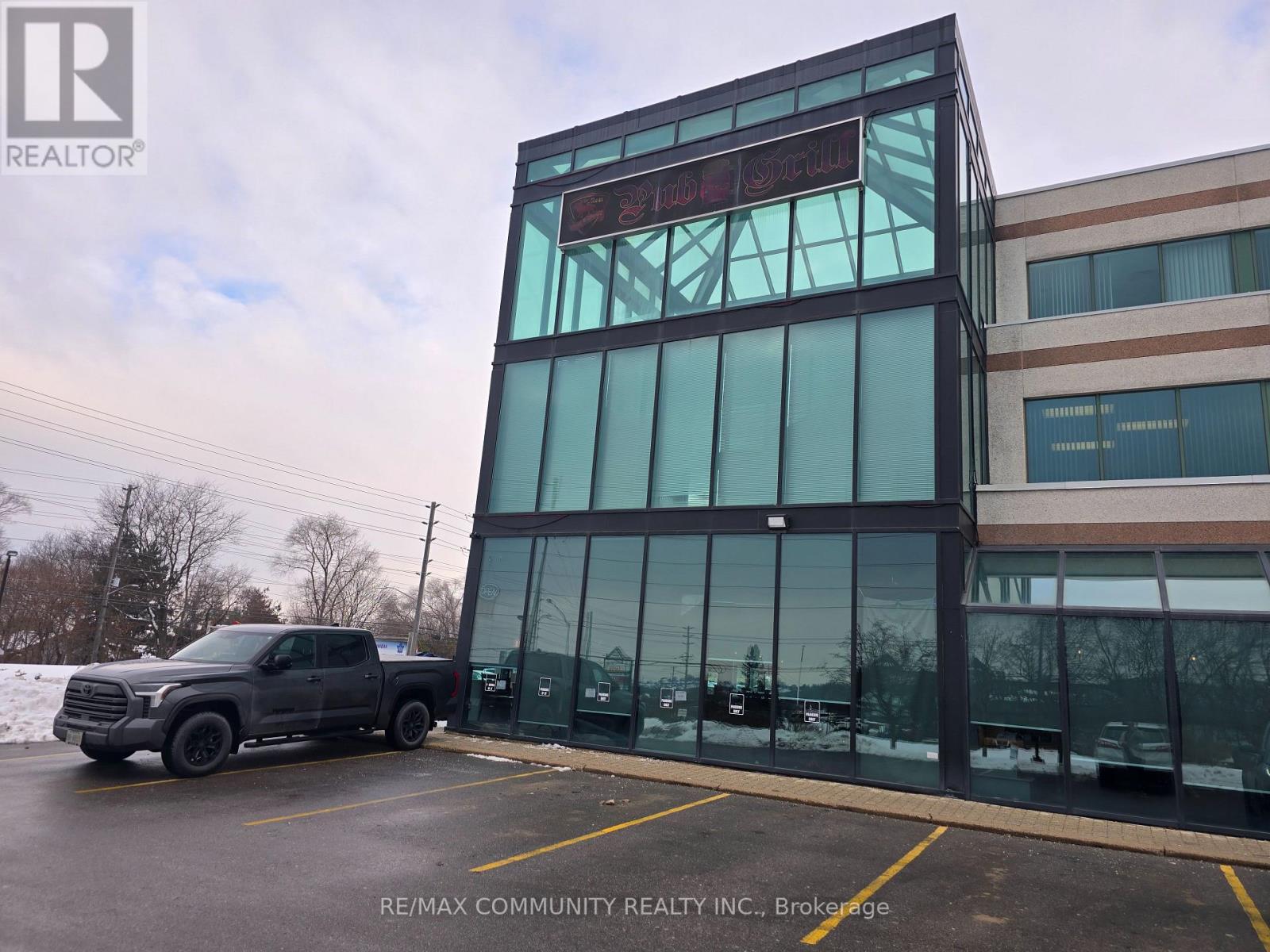 101 - 1091 Gorham Street, Newmarket, Ontario  L3Y 8X7 - Photo 2 - N12685042