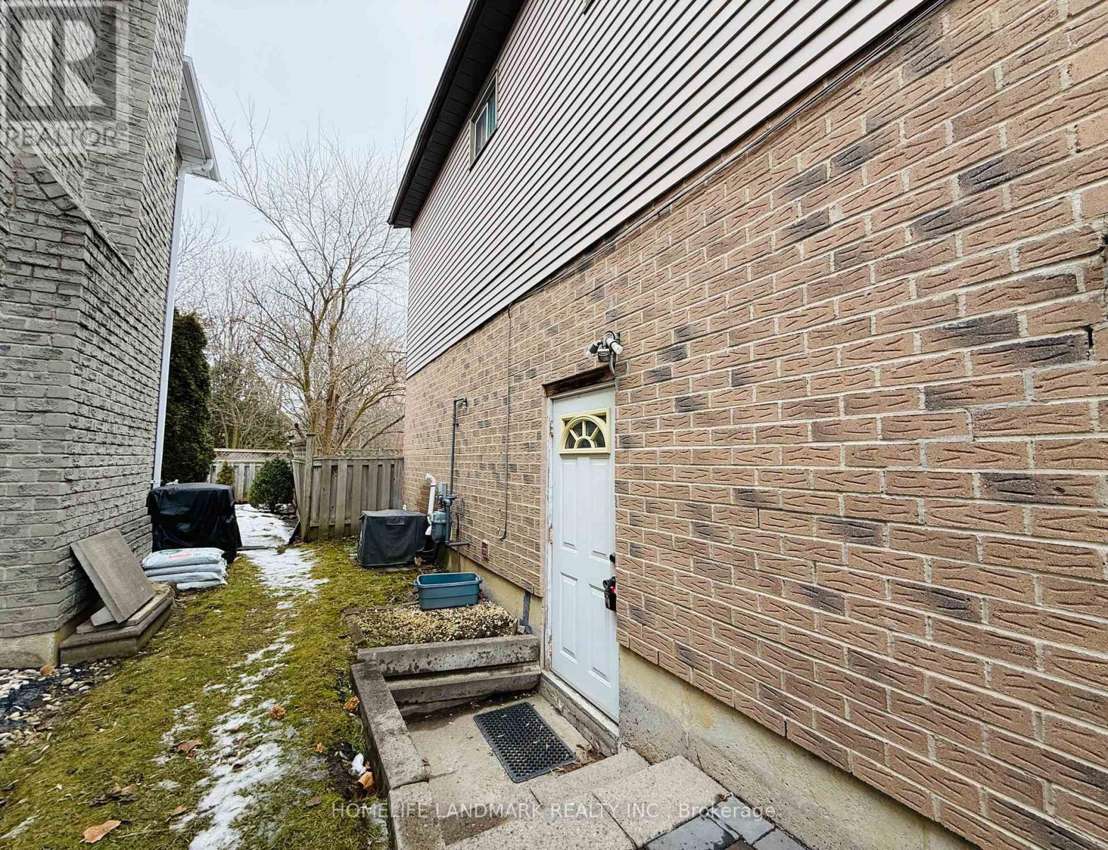 Basement - 90 Nightstar Drive, Richmond Hill, Ontario  L4C 8H3 - Photo 2 - N12685048