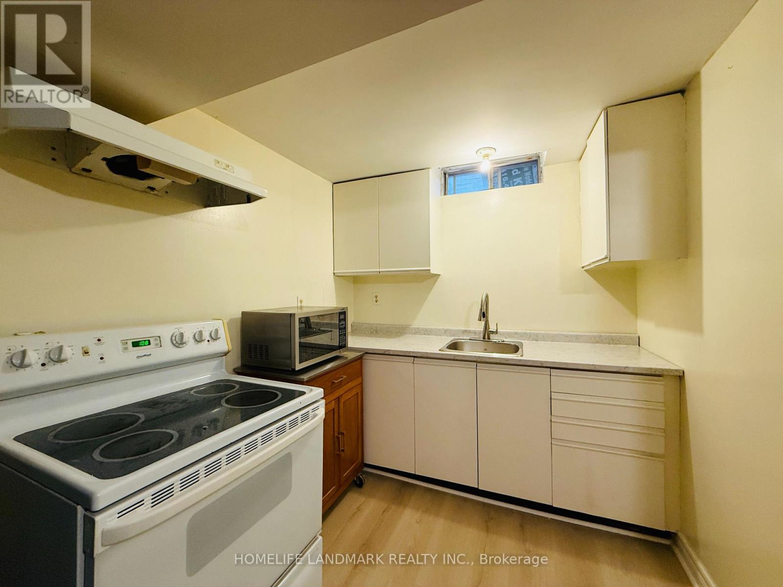 Basement - 90 Nightstar Drive, Richmond Hill, Ontario  L4C 8H3 - Photo 4 - N12685048