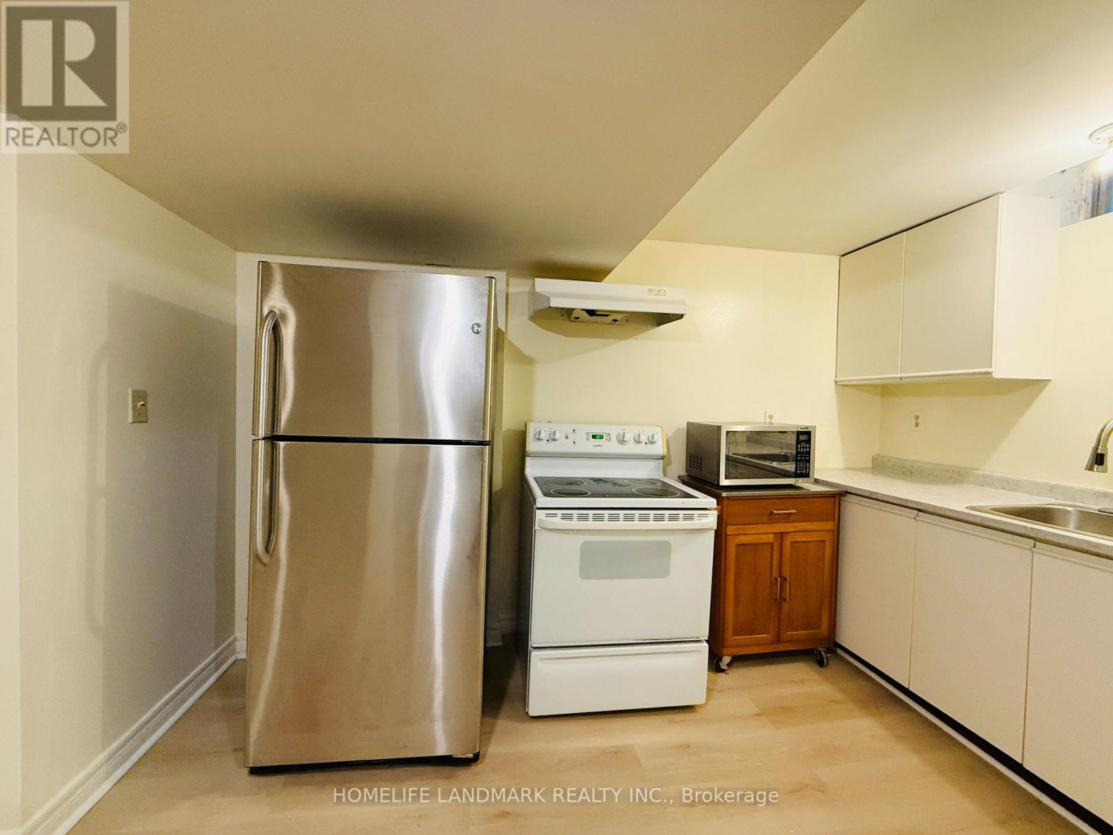 Basement - 90 Nightstar Drive, Richmond Hill, Ontario  L4C 8H3 - Photo 5 - N12685048