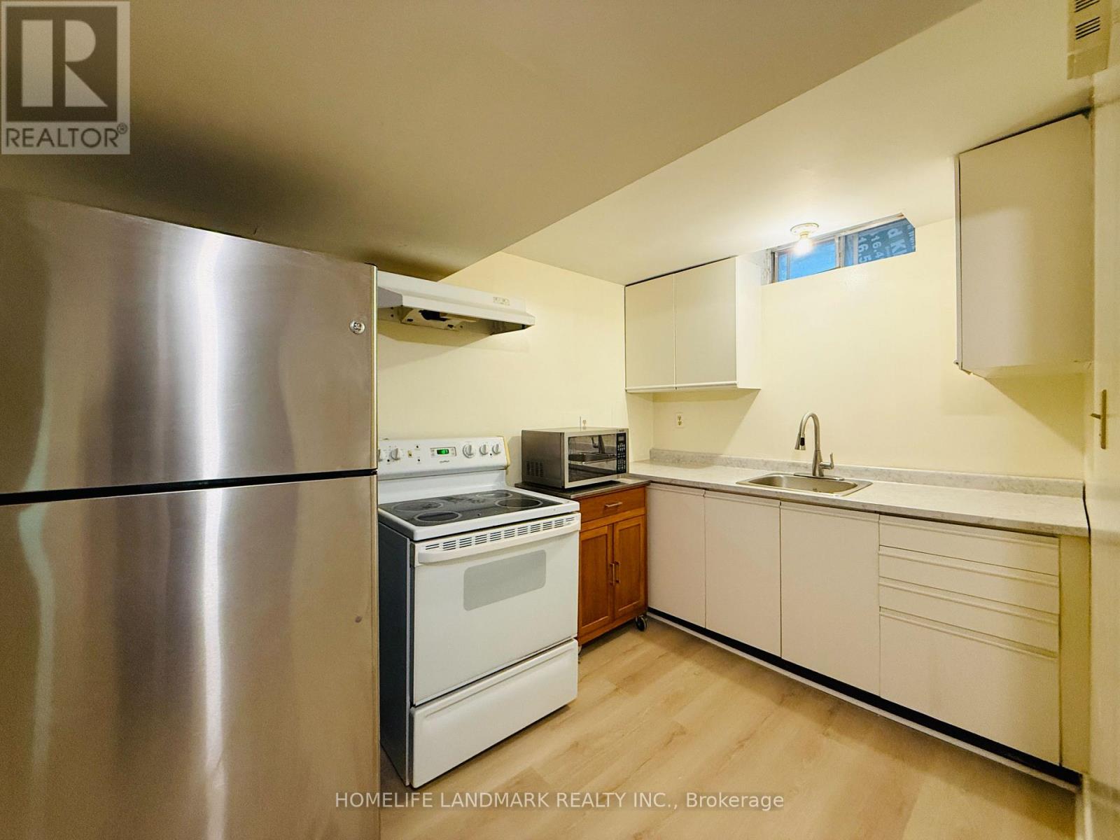 Basement - 90 Nightstar Drive, Richmond Hill, Ontario  L4C 8H3 - Photo 7 - N12685048