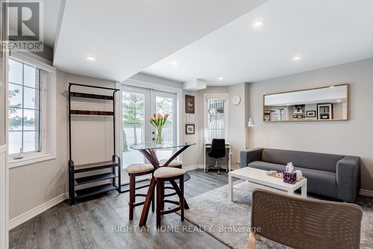 213 KAYLA CRESCENT, Vaughan, Ontario