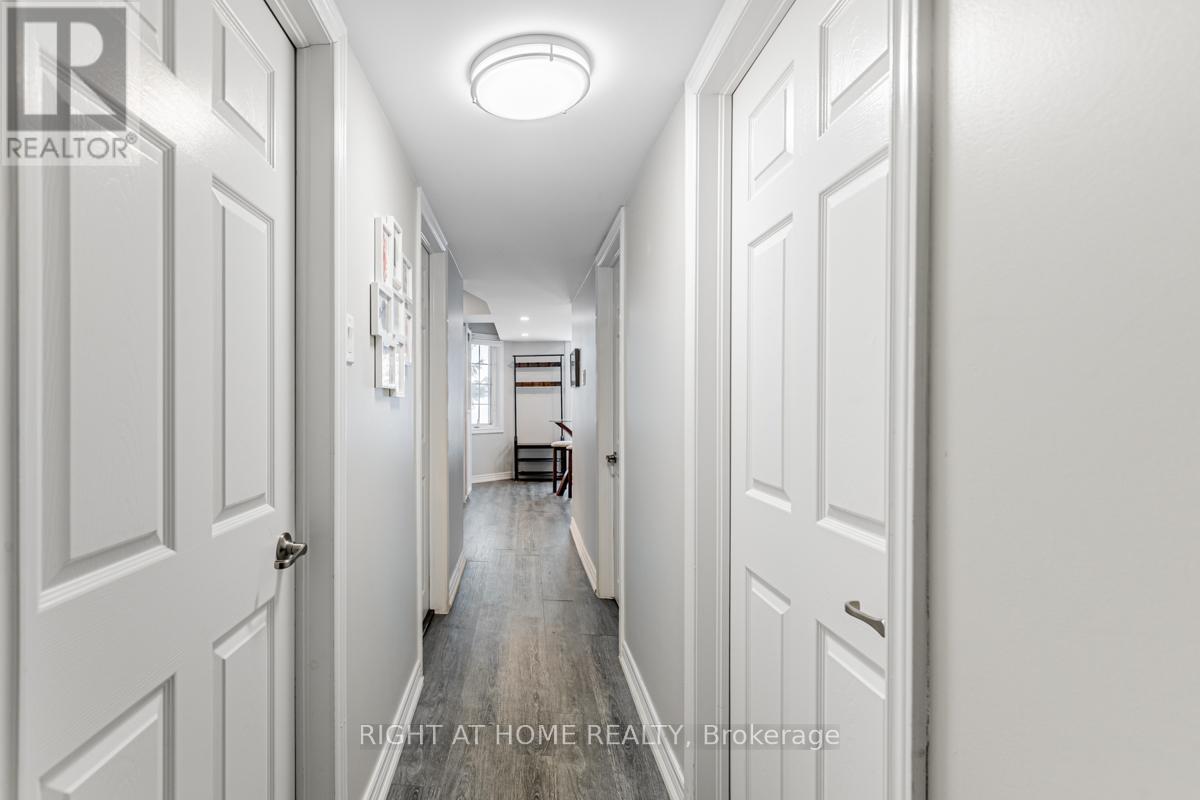 213 Kayla Crescent, Vaughan, Ontario  L6A 3P3 - Photo 3 - N12685070