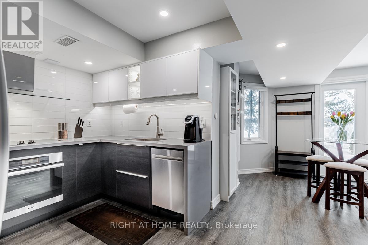 213 Kayla Crescent, Vaughan, Ontario  L6A 3P3 - Photo 8 - N12685070