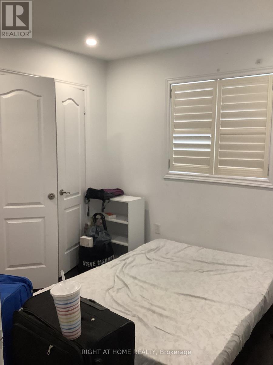 41 Bloom Crescent, Barrie, Ontario  L4N 0S8 - Photo 12 - S12685034