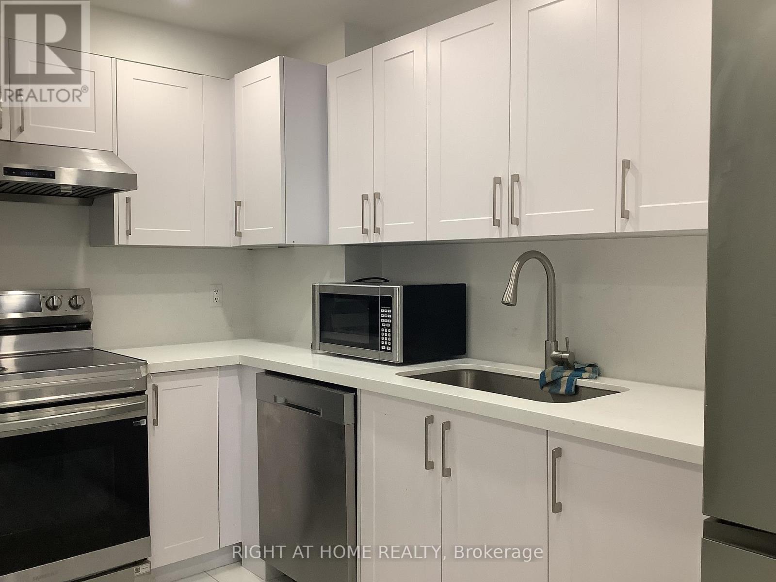 41 Bloom Crescent, Barrie, Ontario  L4N 0S8 - Photo 19 - S12685034