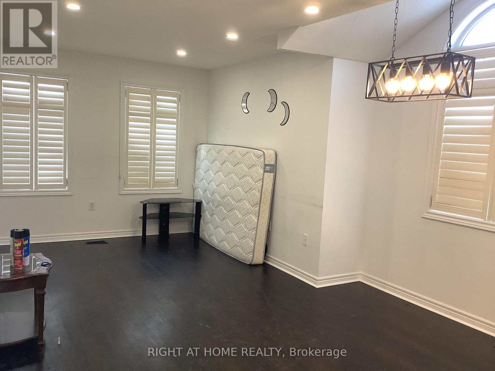 41 Bloom Crescent, Barrie, Ontario  L4N 0S8 - Photo 2 - S12685034