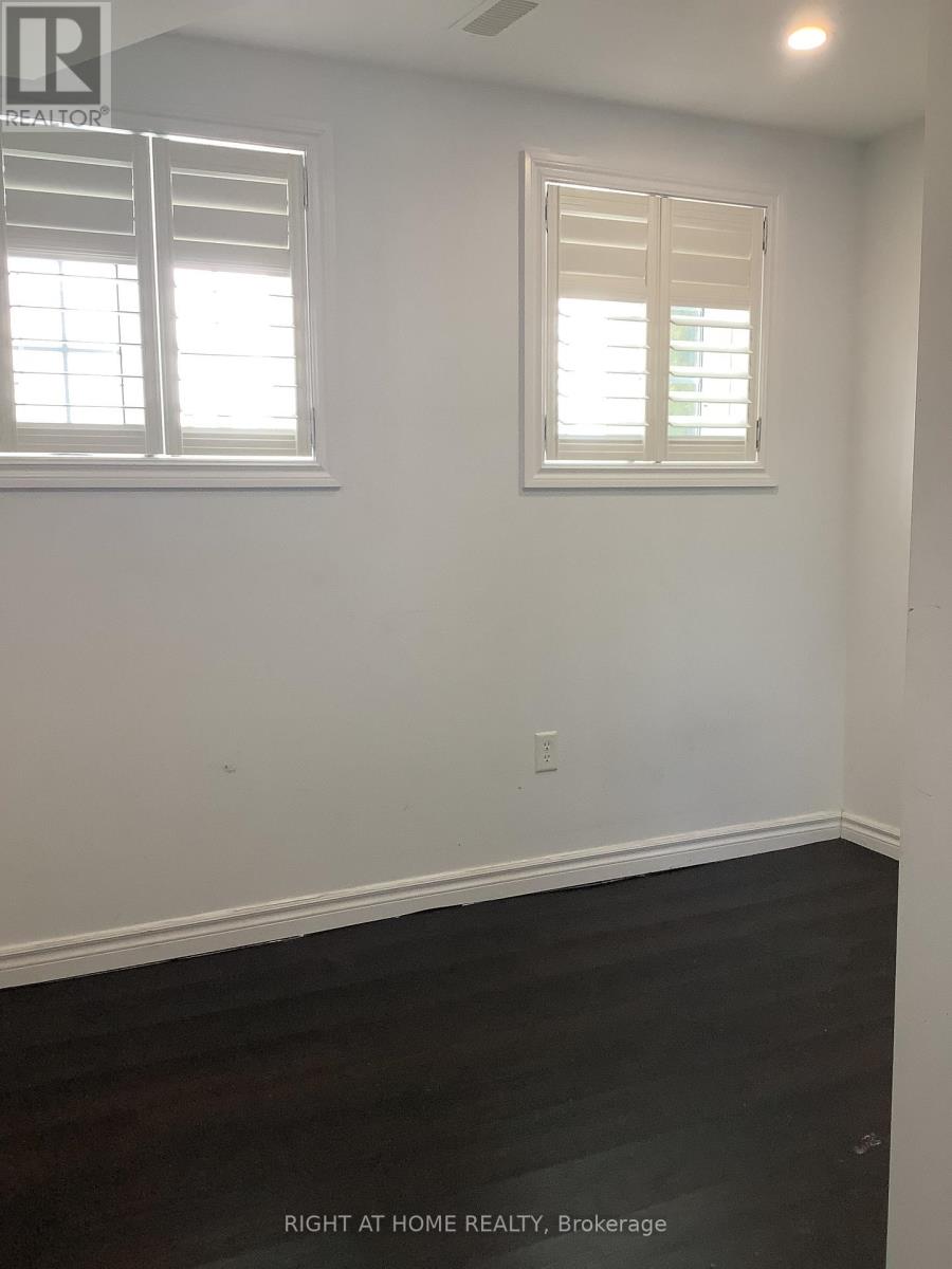 41 Bloom Crescent, Barrie, Ontario  L4N 0S8 - Photo 3 - S12685034