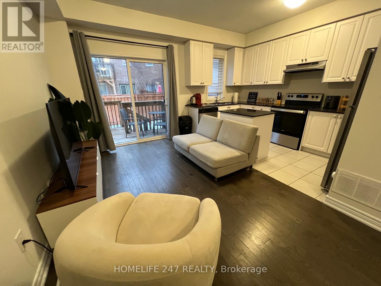 3969 Leonardo Street, Burlington, Ontario  L7M 0Z7 - Photo 4 - W12682532