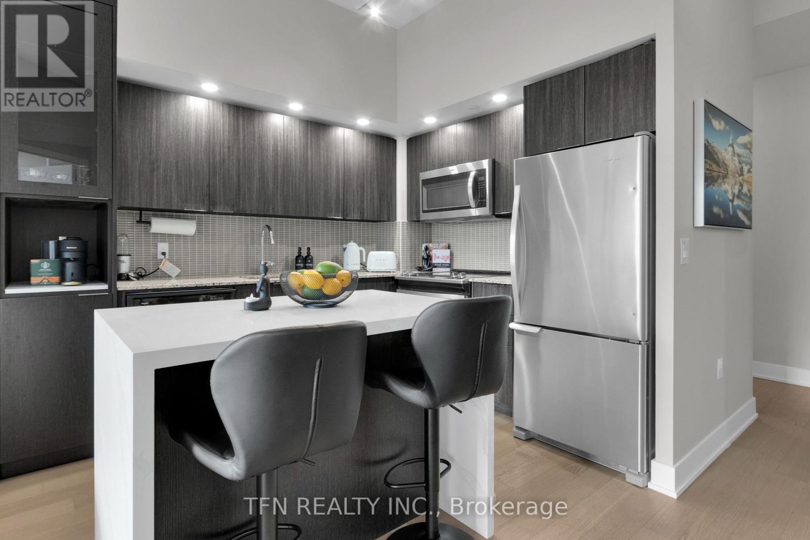 1417 - 30 Shore Breeze Drive, Toronto, Ontario  M8V 0J1 - Photo 5 - W12685060