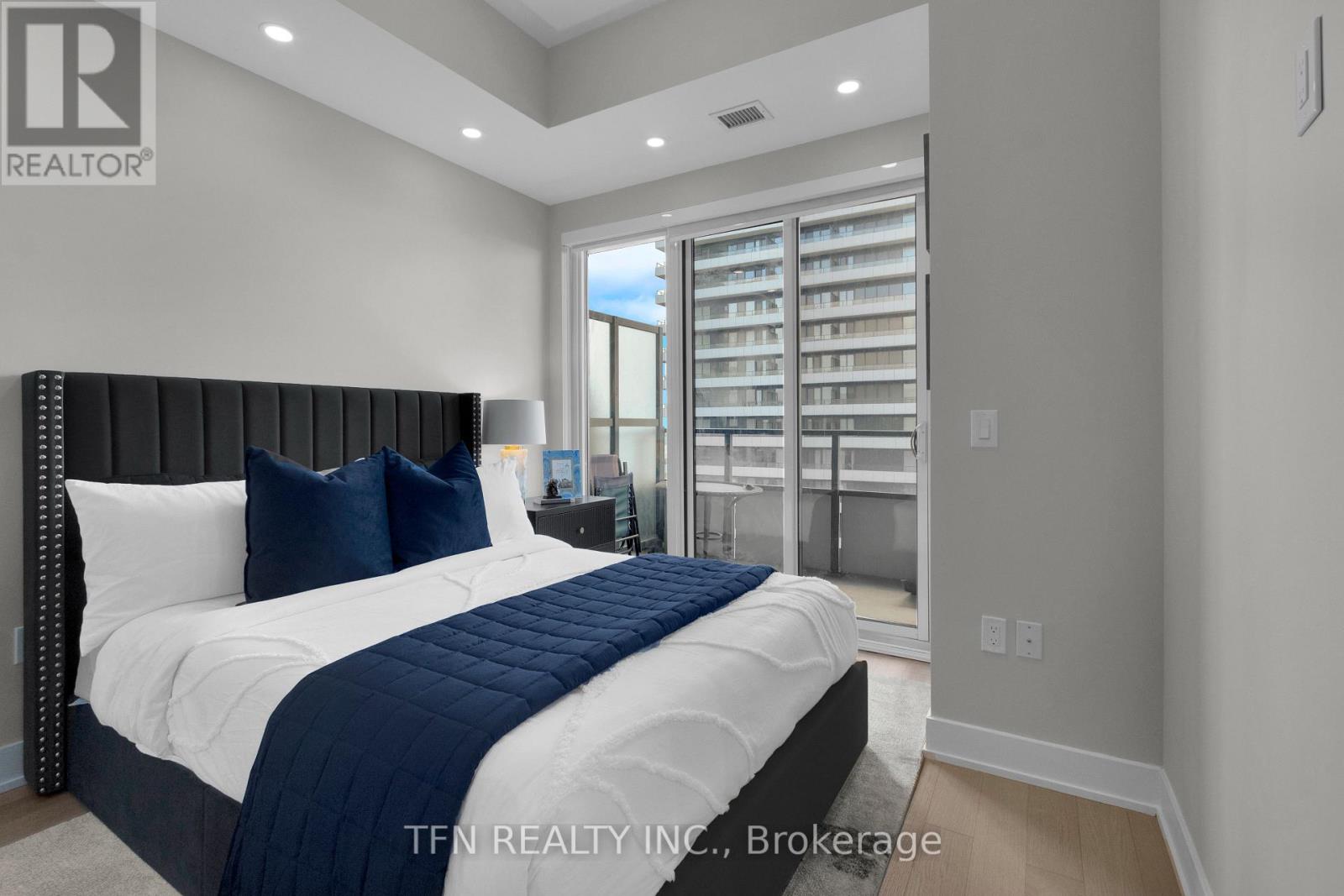 1417 - 30 Shore Breeze Drive, Toronto, Ontario  M8V 0J1 - Photo 8 - W12685060