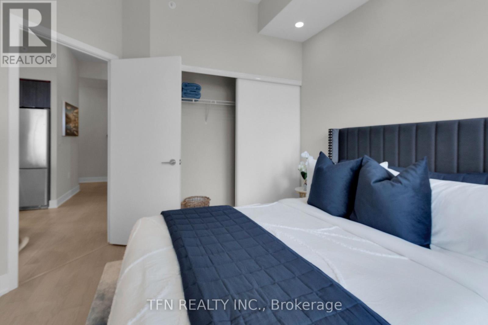 1417 - 30 Shore Breeze Drive, Toronto, Ontario  M8V 0J1 - Photo 9 - W12685060