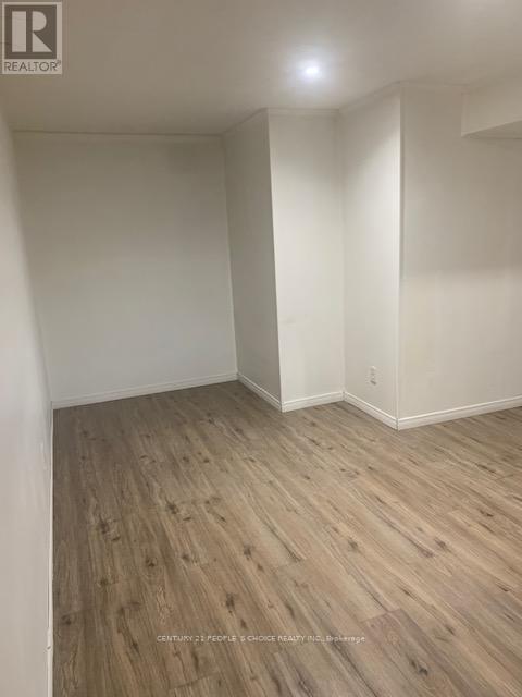 Lower 1 - 1393 Selkirk Avenue, Oakville, Ontario  L6L 2V5 - Photo 8 - W12685080