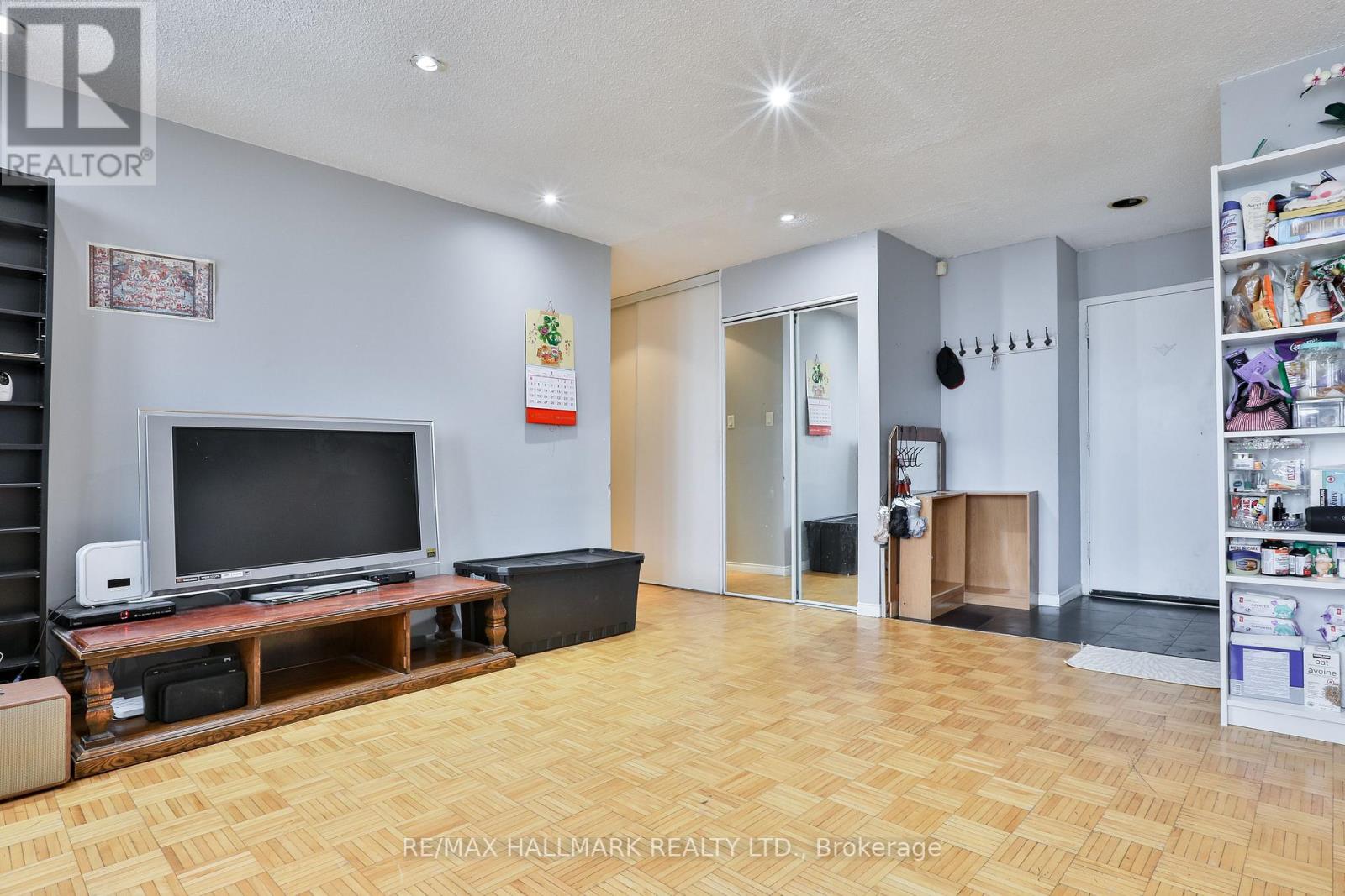 1214 - 50 Lotherton Pathway, Toronto, Ontario  M6B 2G7 - Photo 8 - W12685086