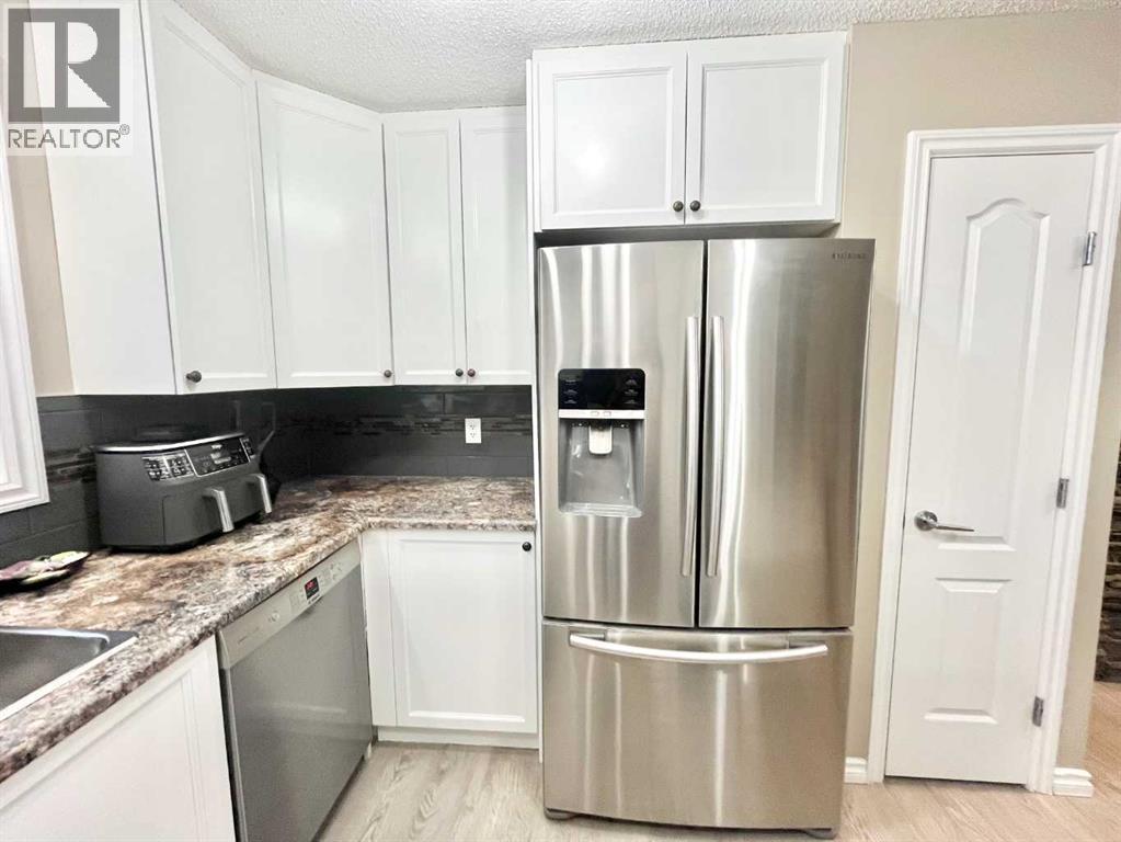 9340 211 Street Nw, Edmonton, Alberta  T6R 1P5 - Photo 14 - A2275653