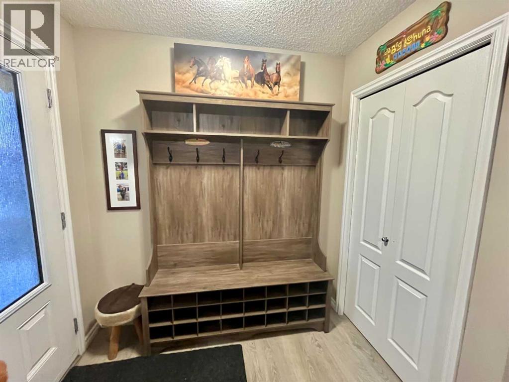 9340 211 Street Nw, Edmonton, Alberta  T6R 1P5 - Photo 4 - A2275653