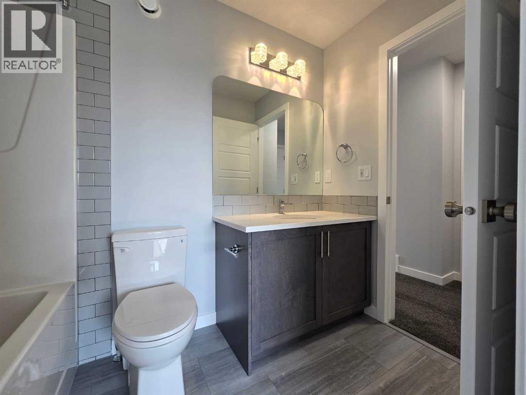 512 Baywater Manor Sw, Airdrie, Alberta  T4B 5R5 - Photo 30 - A2269934