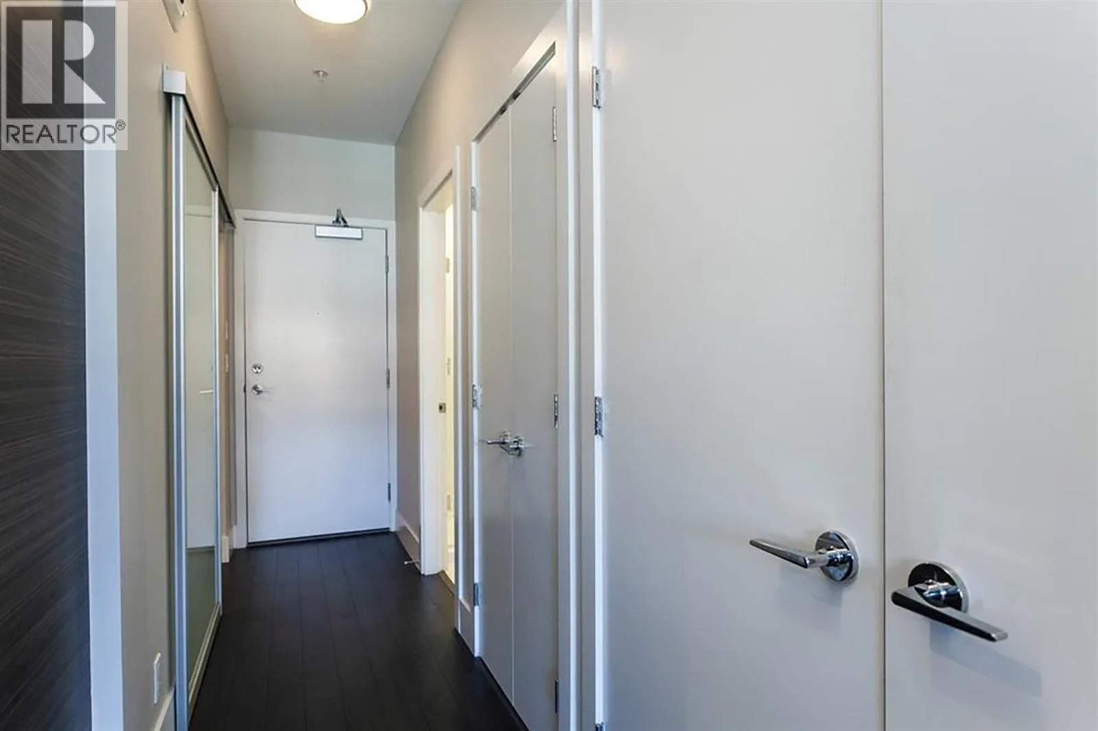 219 3606 Aldercrest Drive, North Vancouver, British Columbia  V7G 0A3 - Photo 6 - R3078021