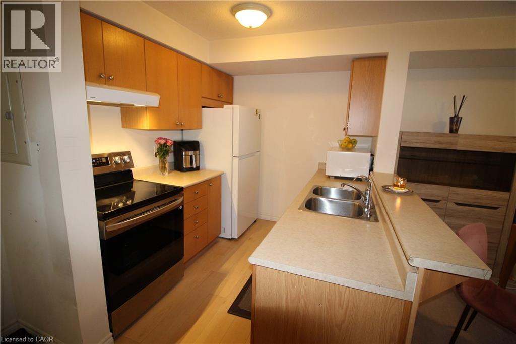 45 Cedarhill Crescent Unit# 14d, Kitchener, Ontario  N2E 0A2 - Photo 6 - 40797659