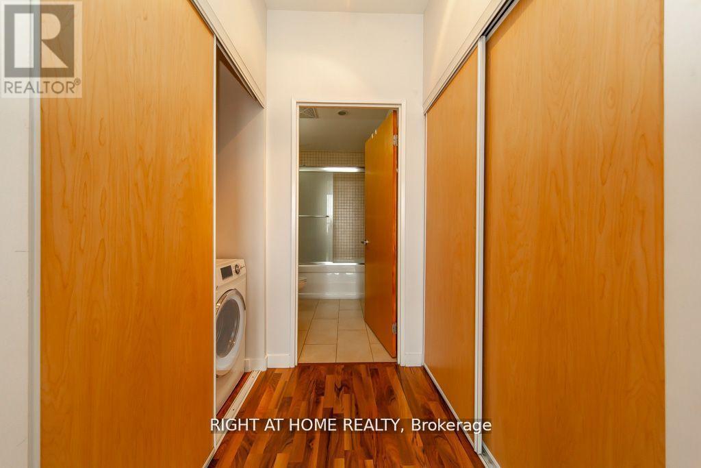 917 - 1005 King Street W, Toronto, Ontario  M6K 3M8 - Photo 4 - C12685092