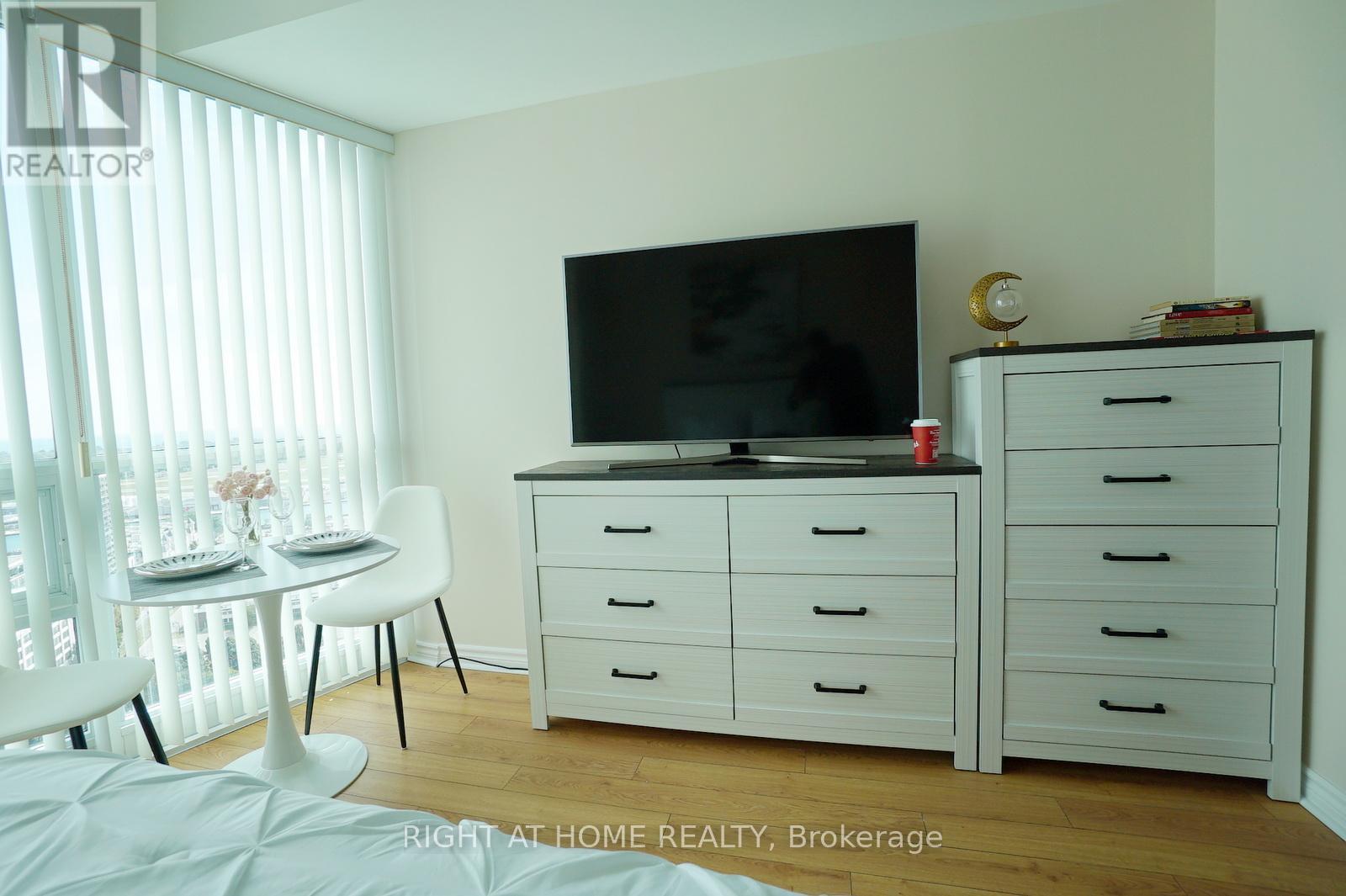 3307 - 219 Fort York Boulevard, Toronto, Ontario  M5V 1B1 - Photo 15 - C12685104