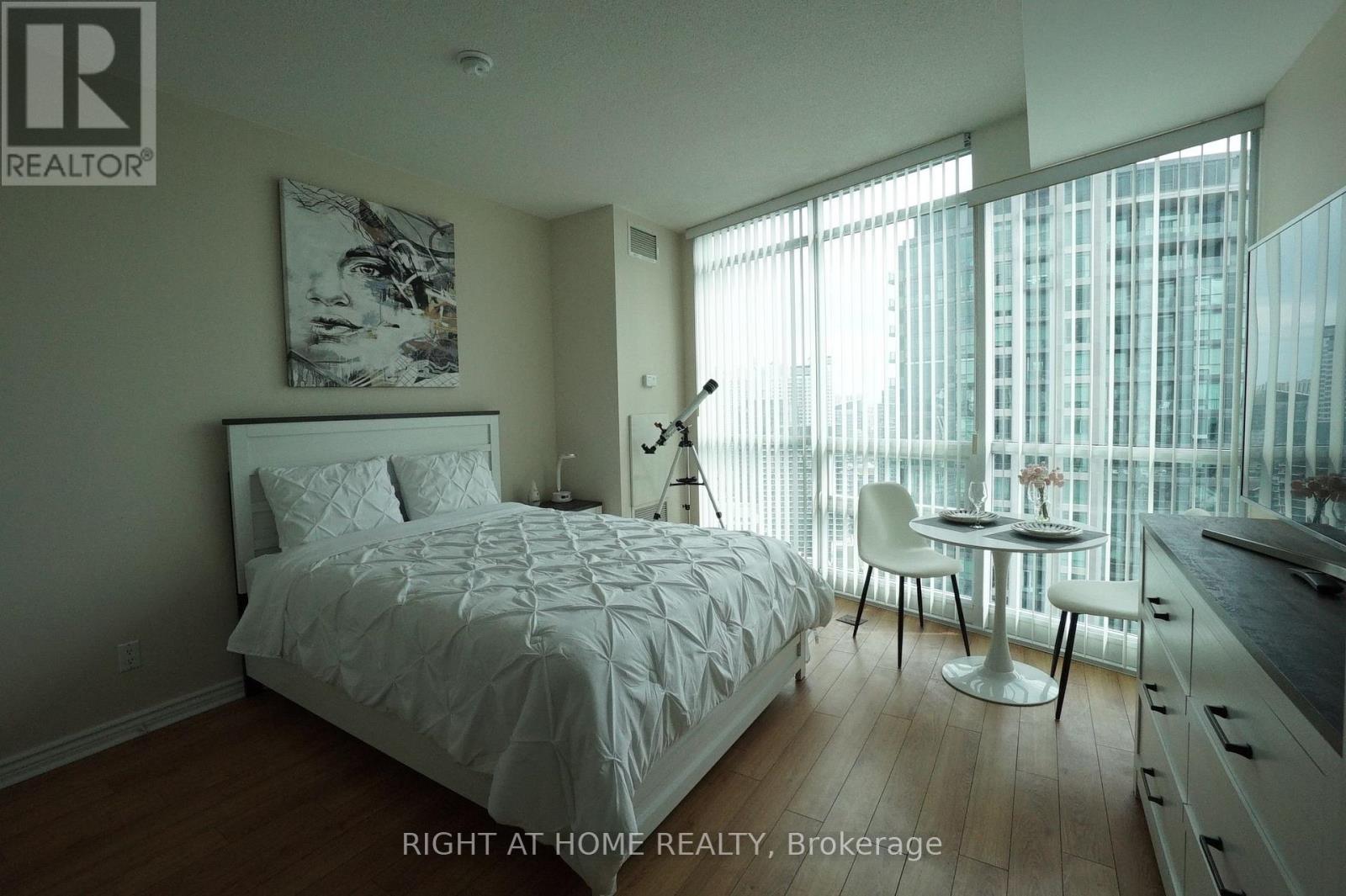 3307 - 219 Fort York Boulevard, Toronto, Ontario  M5V 1B1 - Photo 22 - C12685104