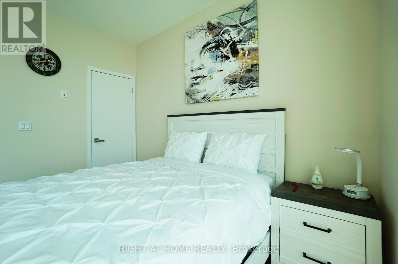 3307 - 219 Fort York Boulevard, Toronto, Ontario  M5V 1B1 - Photo 38 - C12685104