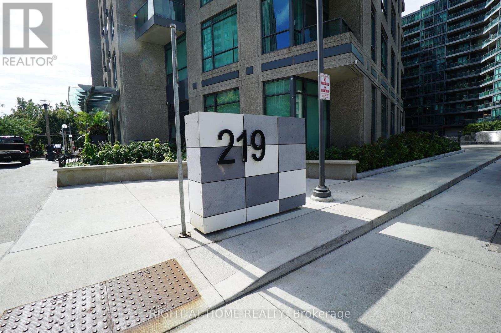 3307 - 219 Fort York Boulevard, Toronto, Ontario  M5V 1B1 - Photo 44 - C12685104