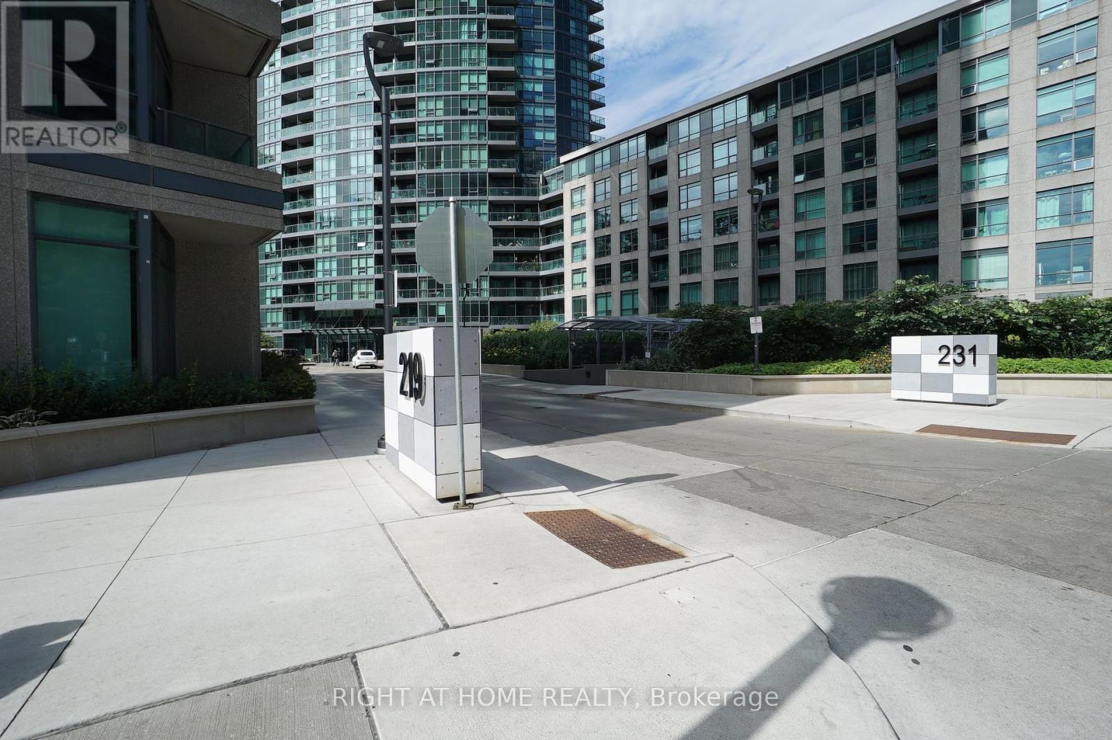 3307 - 219 Fort York Boulevard, Toronto, Ontario  M5V 1B1 - Photo 45 - C12685104