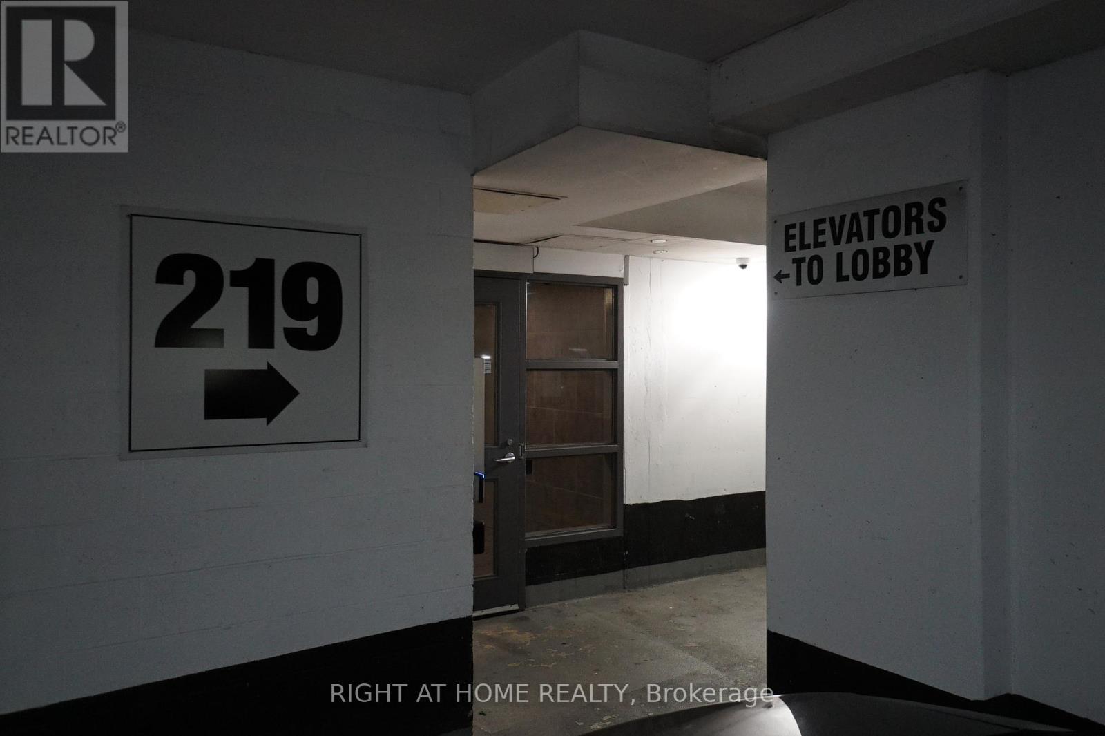 3307 - 219 Fort York Boulevard, Toronto, Ontario  M5V 1B1 - Photo 46 - C12685104