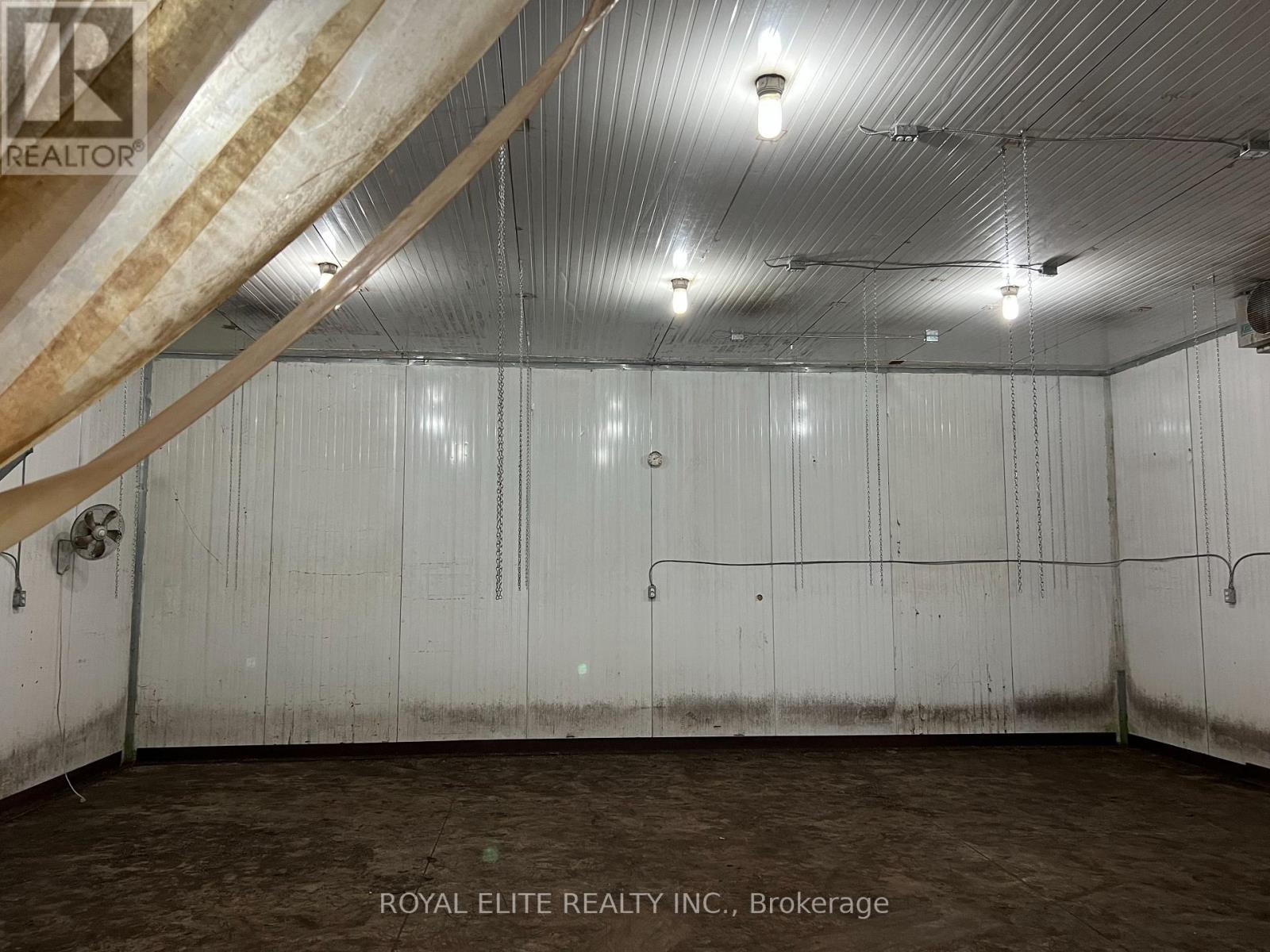 635 Strawberry Lane, King, Ontario  L3Y 4V9 - Photo 6 - N12685094