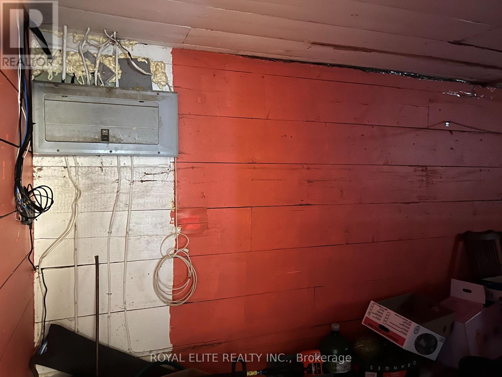 635 Strawberry Lane, King, Ontario  L3Y 4V9 - Photo 7 - N12685094