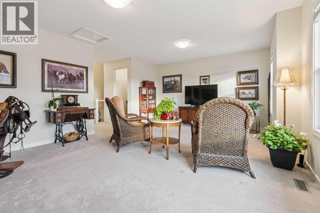 71 Mount Rae Heights, Okotoks, Alberta  T1S 0N7 - Photo 21 - A2272260