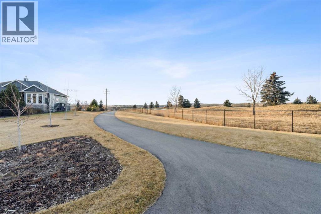 71 Mount Rae Heights, Okotoks, Alberta  T1S 0N7 - Photo 39 - A2272260