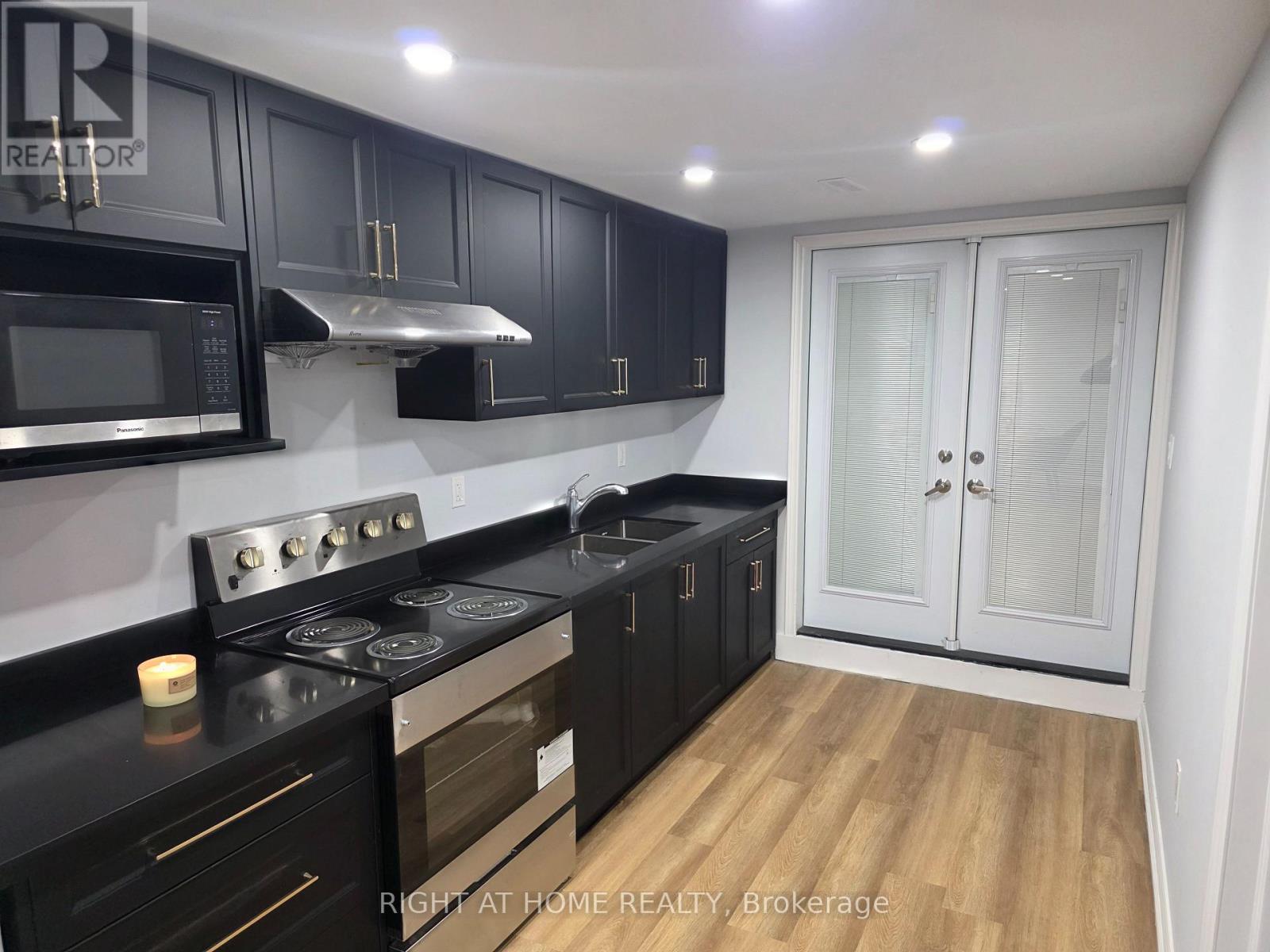 9 Boxdene Avenue, Toronto, Ontario M1V 3C9 - Photo 3 - E12685122